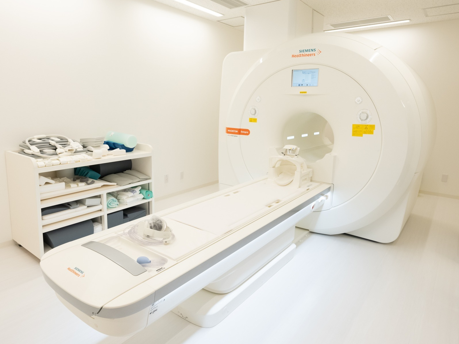 MRI装置「1.5テスラ MAGNETOM Sempra」 (ドイツ シーメンス社製)